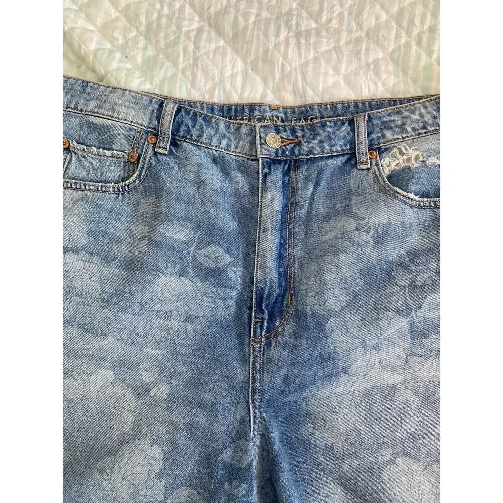 American eagle Women's High Waisted Denim Shorts Size 14